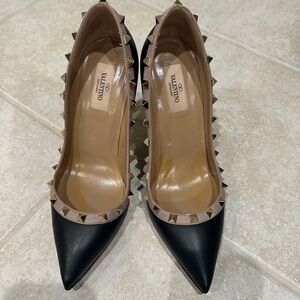 Valentino Black and Beige Rockstud Pumps